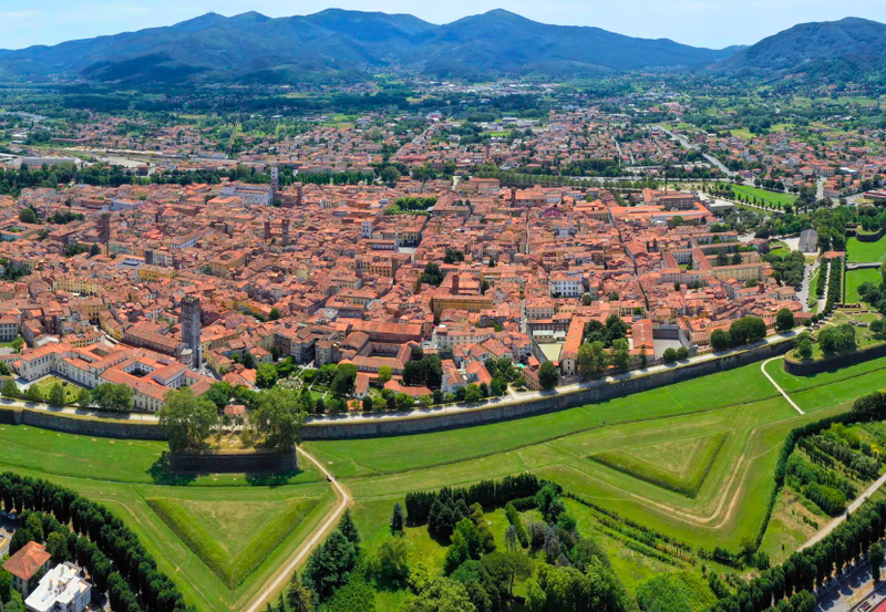 ONLINE ART HISTORY COURSE | "Tuscany Through the Ages: From the Etruscans to the Grand Dukes" with Dr. Rocky Ruggiero LIVE COURSE - Image 4