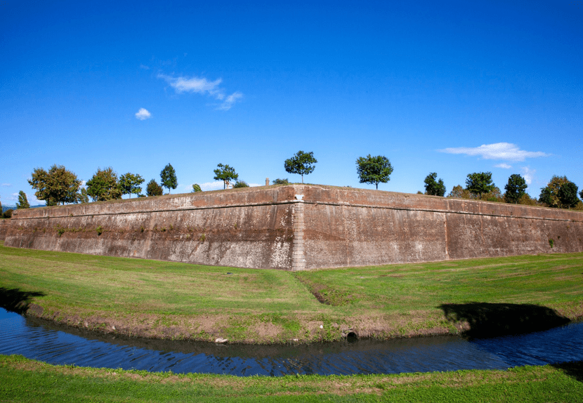 Pisa and Lucca in a Day - Image 11